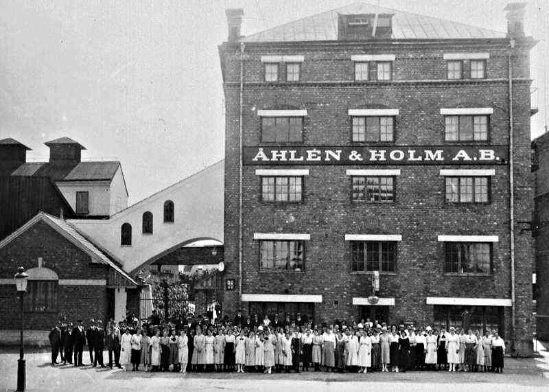 Åhléns & Holm